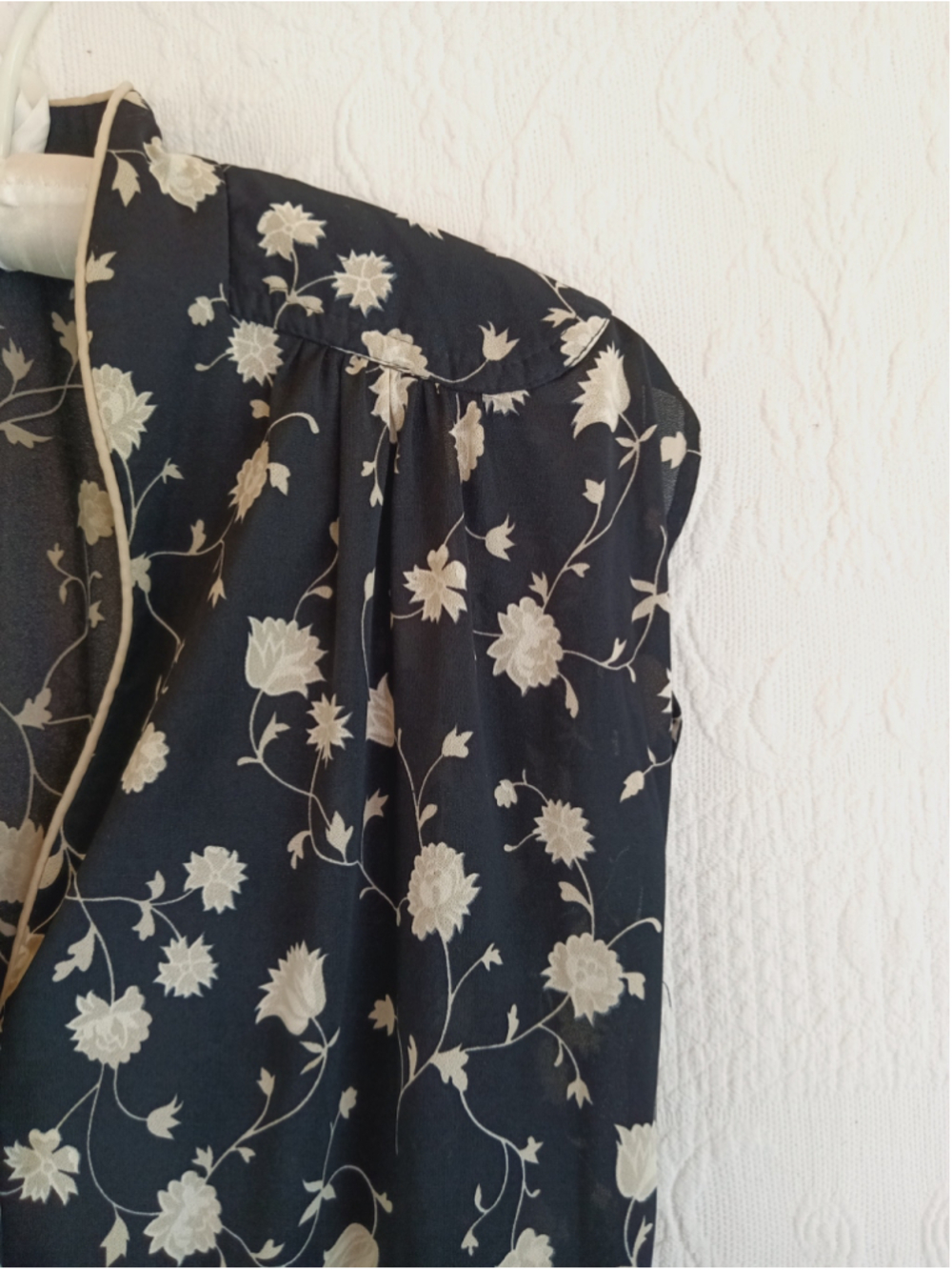 1940s Sheer Peplum Dress Cap Sleeves Black Cream Floral EUC Vintage Romantic XL - Picture 10 of 12